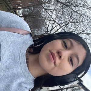 Meet your Posher, Gabriela